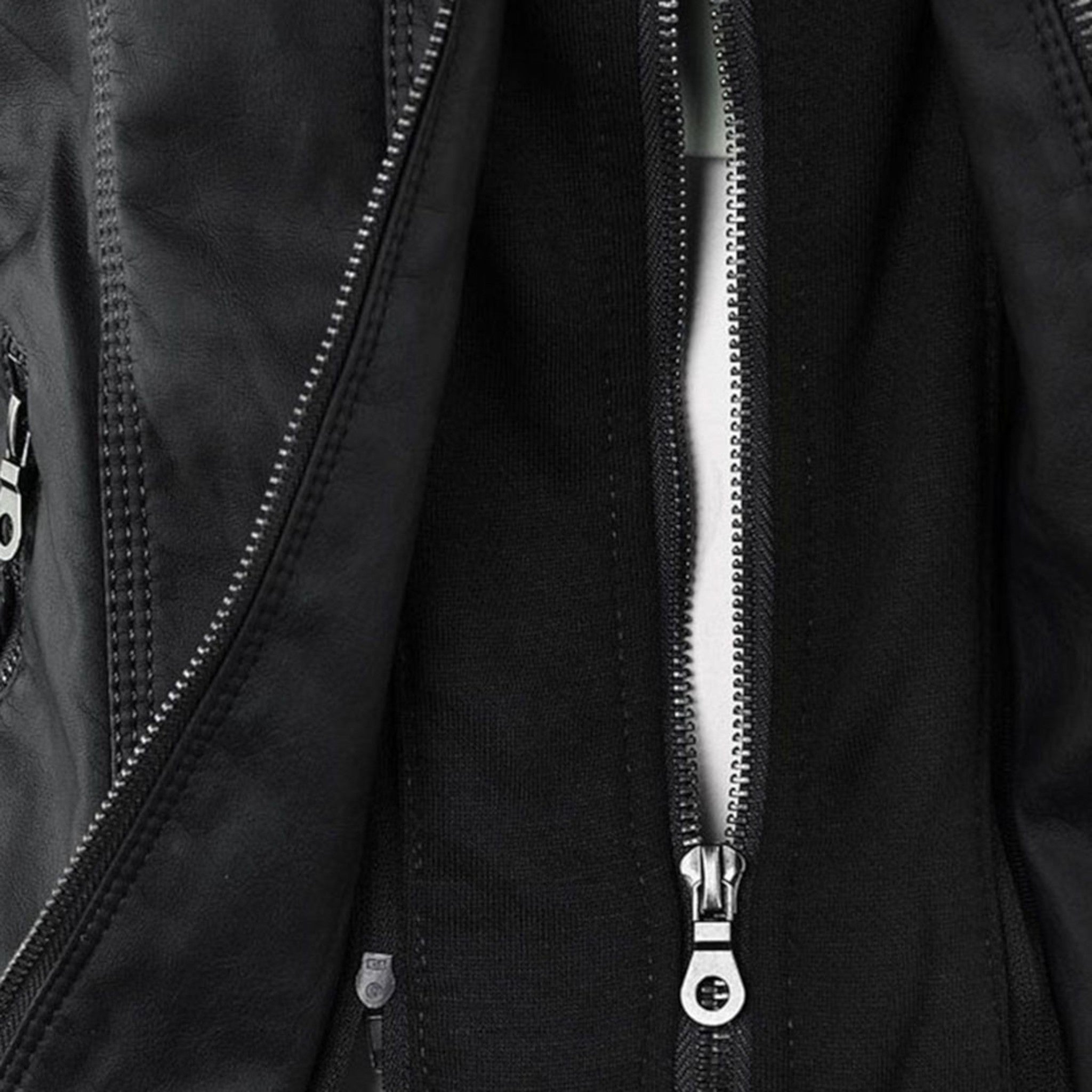 Laurina™ | Taillierte Bikerjacke mit Kapuze